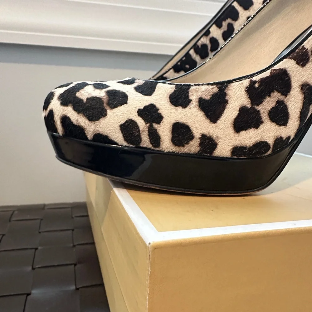 MICHAEL Michael Kors Black and White Leopard Print Pumps